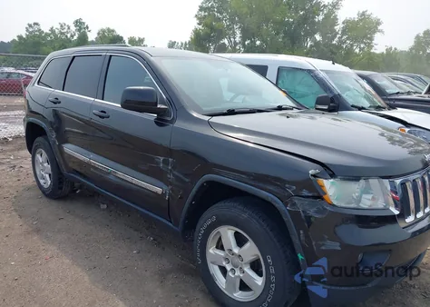 2013 Jeep Grand Cherokee Laredo z USA, uszkodzony, nr VIN 1C4RJFAG7DC583173